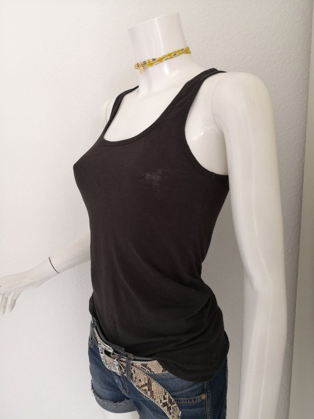 Mango Top: 🤩MANGO BASIC TANK TOP SCHWARZ & D&G P. – Usato da Olten venduto da Naja-Twins-Twins 4