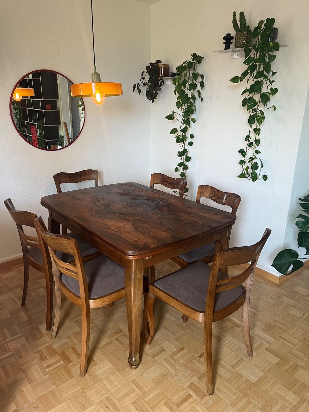 Set di tavolo e panche: Vintage Holztisch mit 6 Stühlen – Usato da Zürich venduto da jalexandra6