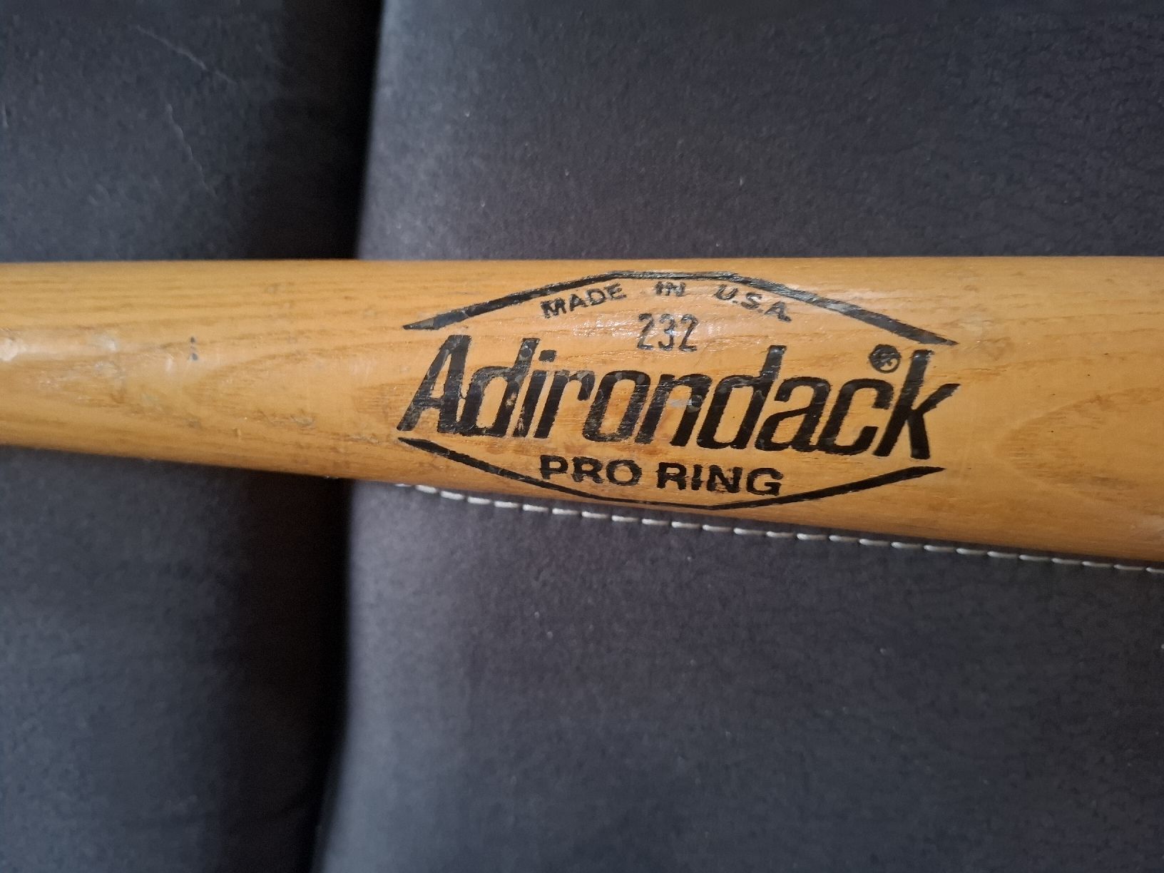 Baseball: Vintage Baseballschläger Adirondack Pro Ring – Usato da Hunzenschwil venduto da Hardrock6 2