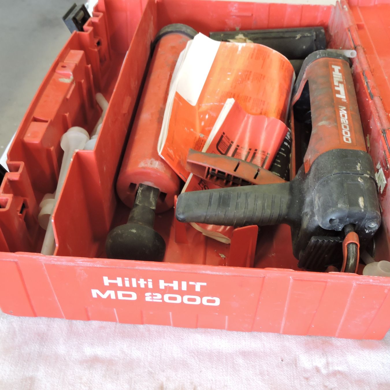 Hilti Tutti gli attrezzi: Hilti Hit Klebesystem – Usato da Meikirch venduto da rva_q8c7 1