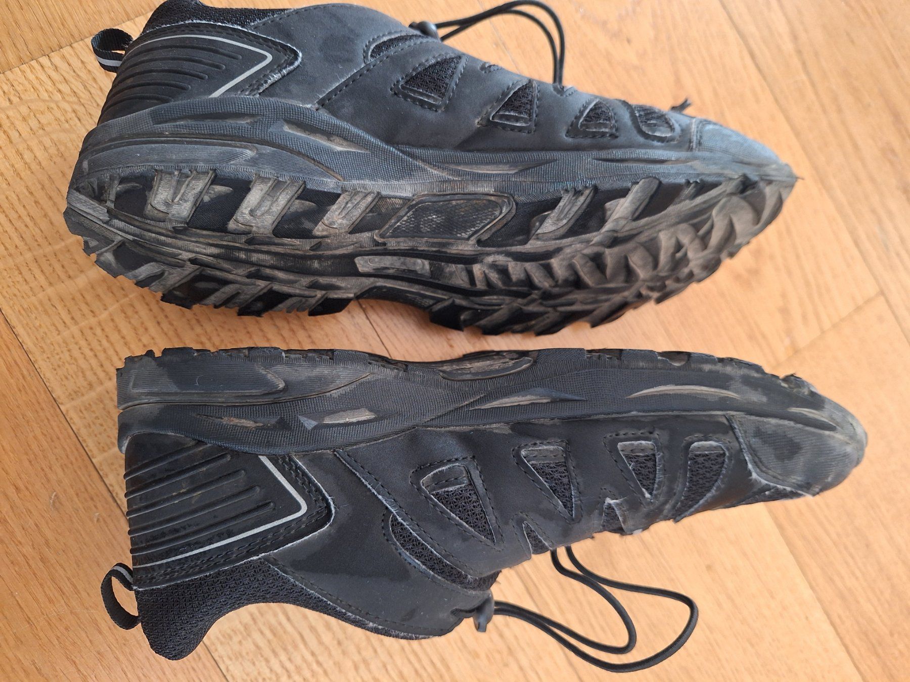 Scarpe da uomo: Chaussures de marche – Usato da Meyrin venduto da ann_h6g2 1