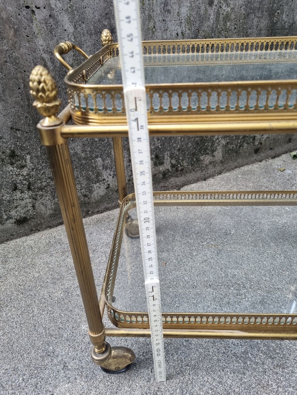 Servierwagen: Rolling serving cart. Service table 1900 messing – Gebraucht aus Ostermundigen von vintage60 2