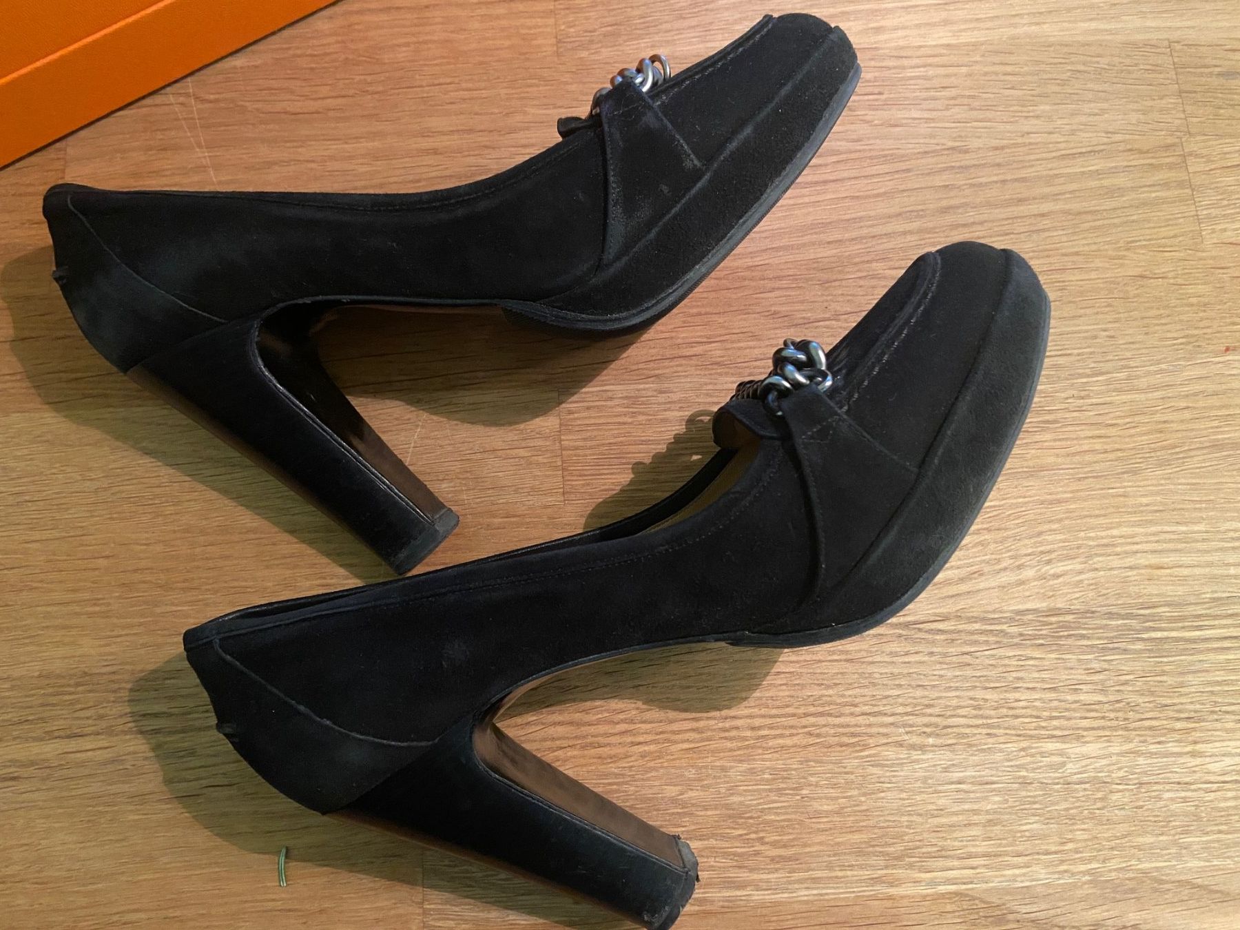 Hermès Scarpe da donna: Hermes | schwarzer Pumps, Wildleder, Grösse 38 – Usato da Urdorf venduto da Kandis02 3