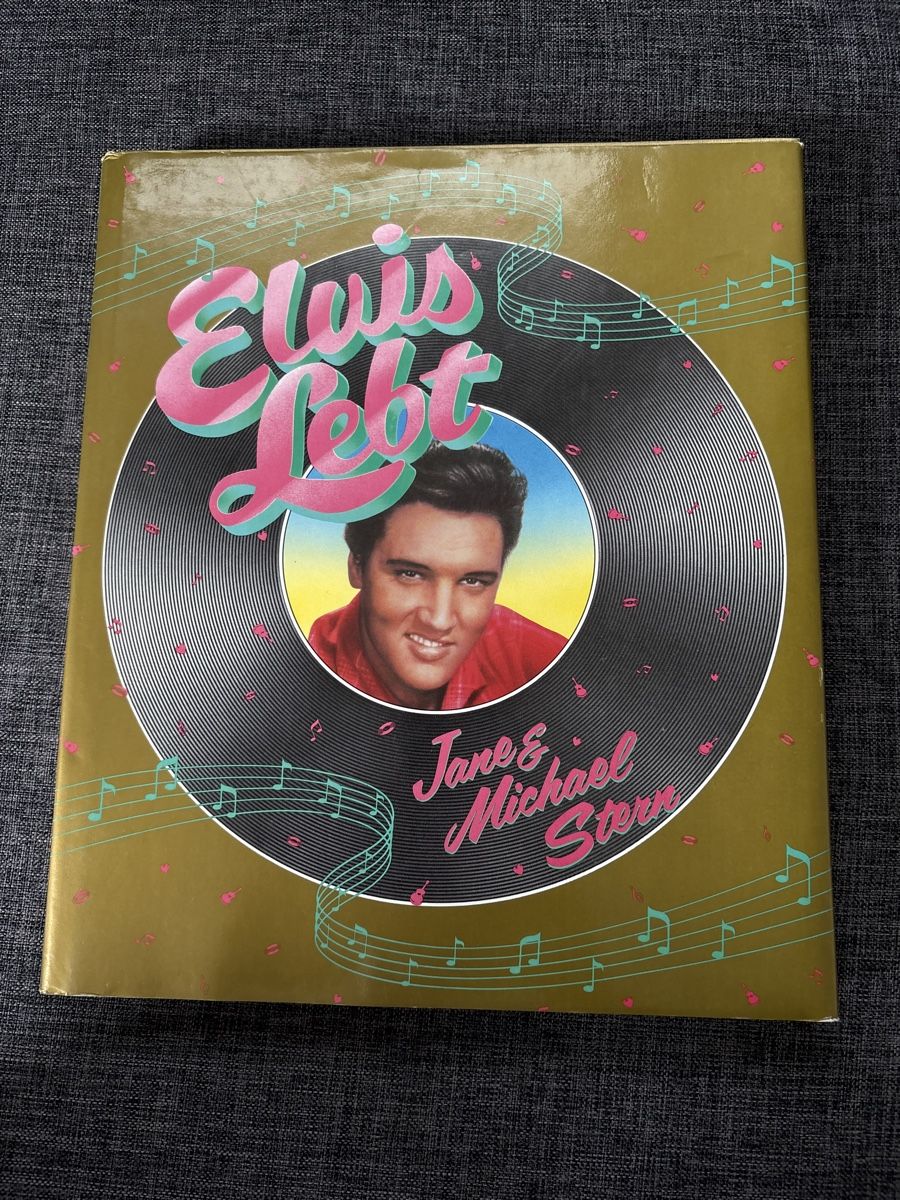 Livres: ELVIS Lebt – D'occasion à Langenbruck par Maxxi7