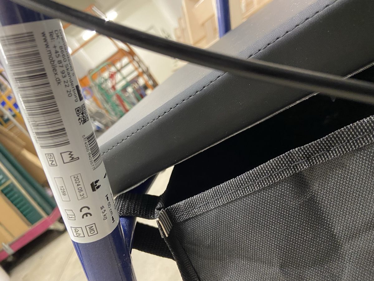 Ausili per la deambulazione: Gehhilfe Rollator blau  – Usato da Dietikon venduto da brocki-eyra 3
