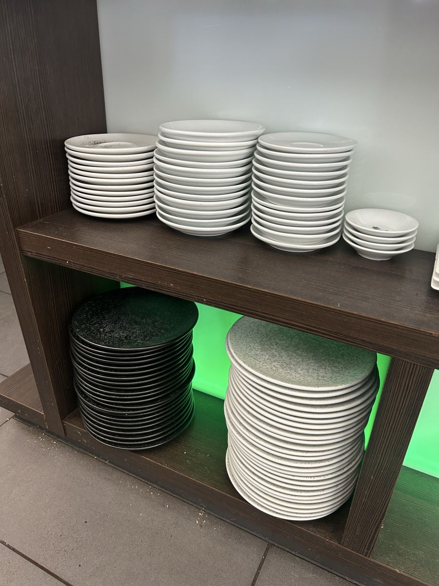 Chaises: Kompl Inventar Restaurant – D'occasion à Stans par Benzen 8