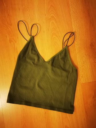 Sommer Tank Top in Olivgrün, Grösse M neuwertig!