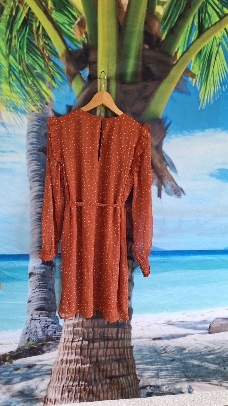 Vila Kleider: Elegantes Kleid Gr. 38, Vila – Gebraucht aus Wichtrach von Elenagonzi 1