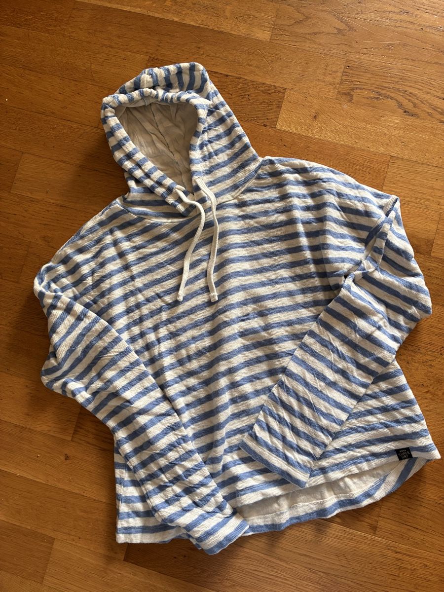 Superdry Pullover & Sweatshirts: Leicher Pullover von Superdry Gr. XS – Gebraucht aus richterswil von lunamarie001