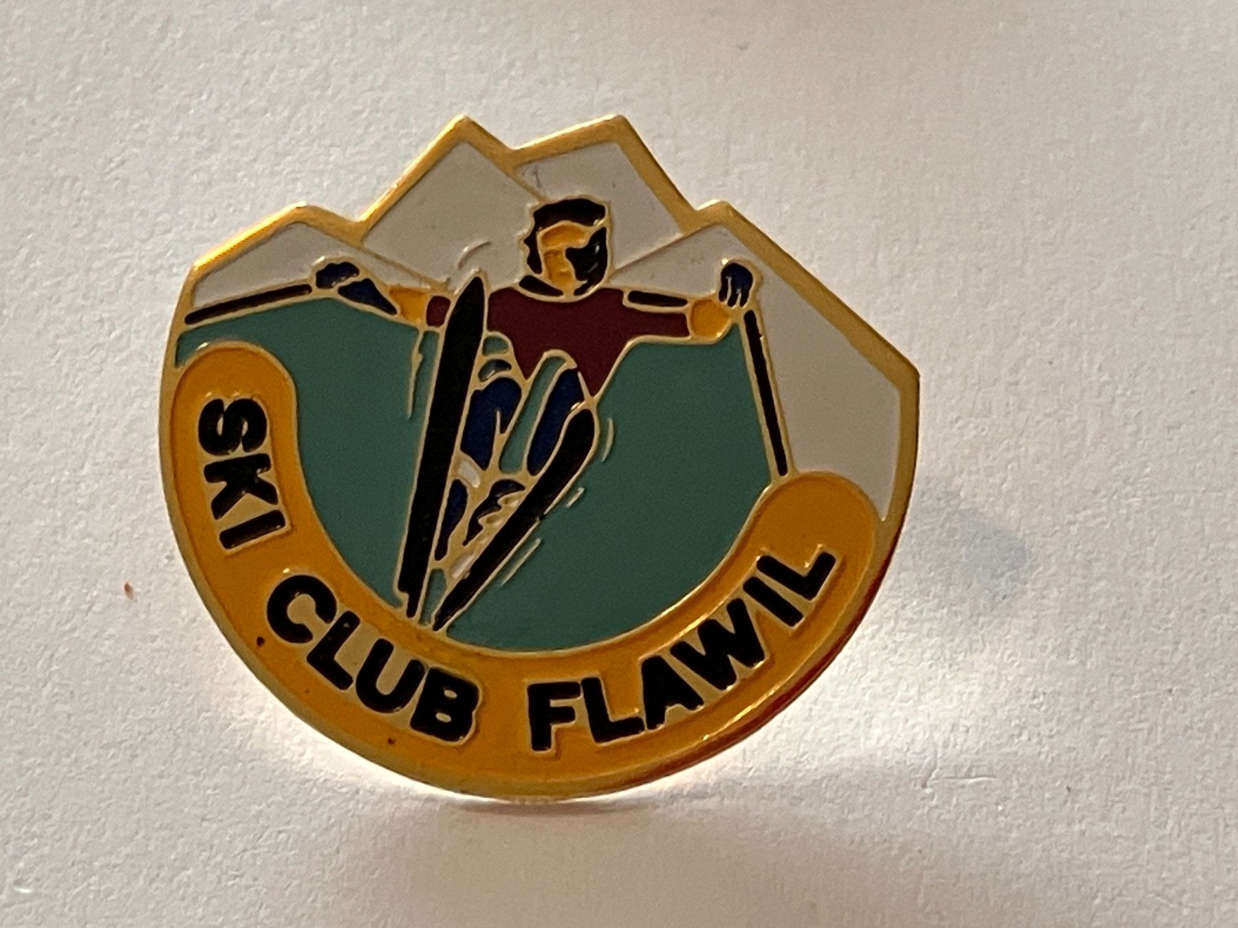 Placchette & Badge: 1 Pin Ski Club Flawil – Usato da Basel venduto da djwwpp