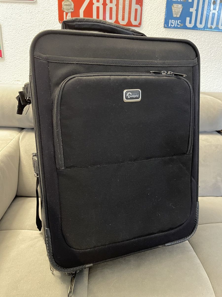 Lowepro Valigie: Kamerakoffer von Lowepro – Usato da Therwil venduto da AmberWaves