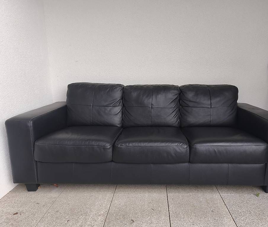 Ikea Divani: Schönes Ikea Skogaby 3- Sitz Sofa – Usato da Seuzach venduto da Evgenij 1