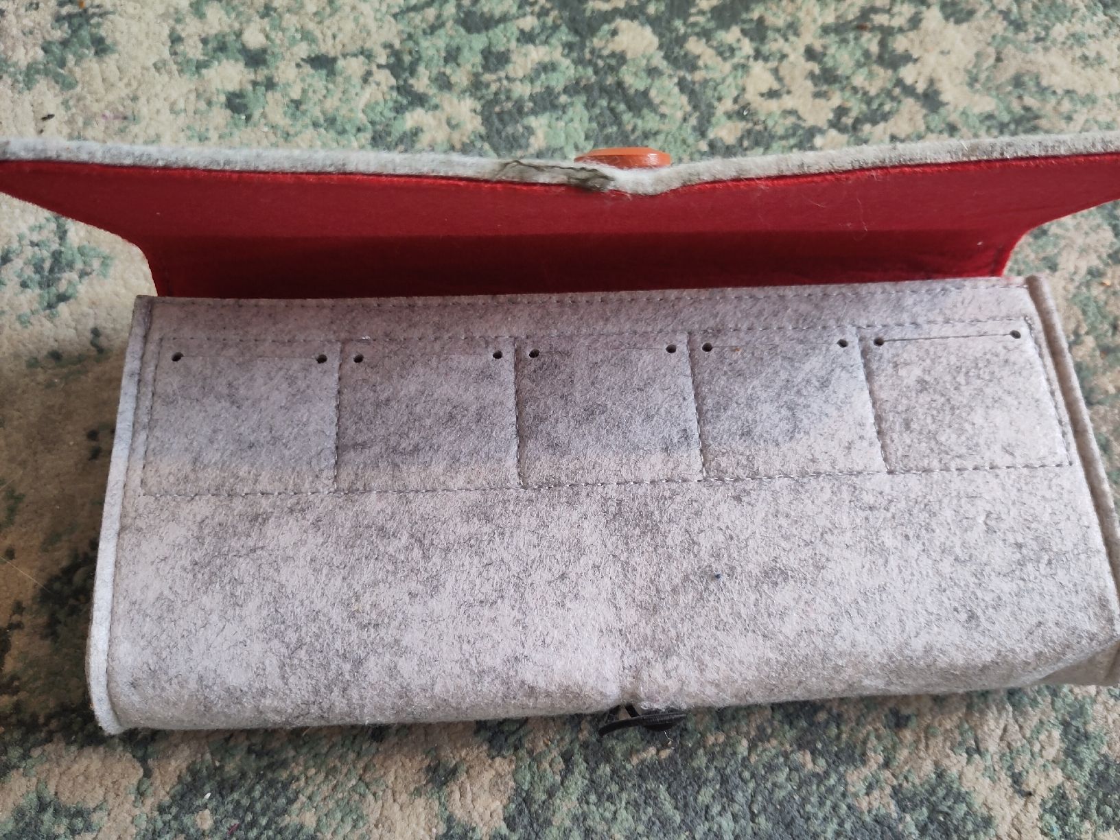 Nintendo Schutzhüllen: Nintendo Switch Joy-Con Wrist Straps with Felt Storage Case – Gebraucht aus Basel von gonzpen 4
