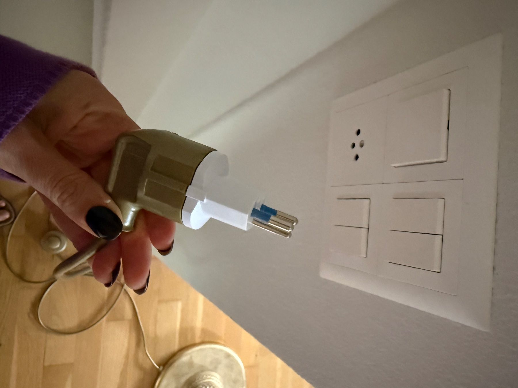 Lampade: Stehlampe aus ehemaligem Hotel – Usato da Zürich venduto da Kingin 3