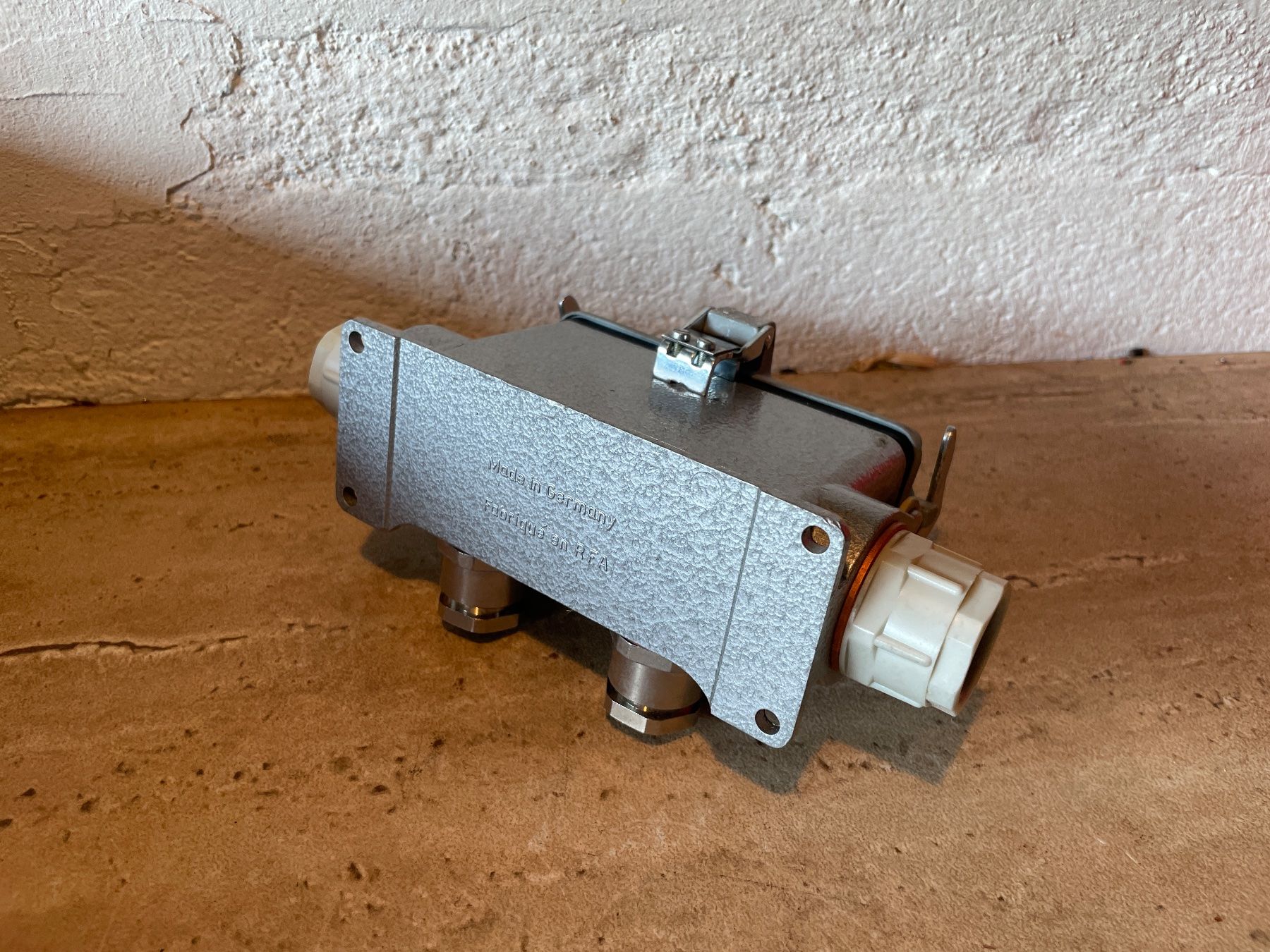 Spine: Harting Gehäuse – Usato da Ehrendingen venduto da Cyrilf99 1