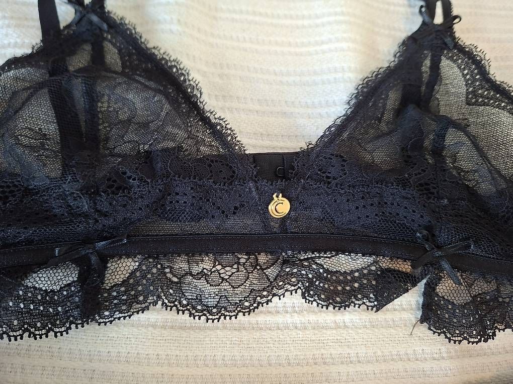 Autres dessous:  Chantelle Dessous-Paket  5-teilig – D'occasion à Affoltern am Albis par Feather 1