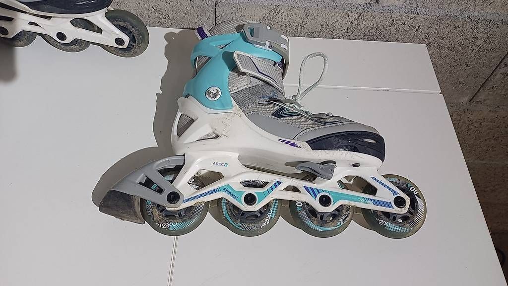 Pattini in linea & Pattini a rotelle: Rollers enfant ajustables Oxelo  Taille 32 à 35 – Usato da Thônex venduto da dcas-1226 1