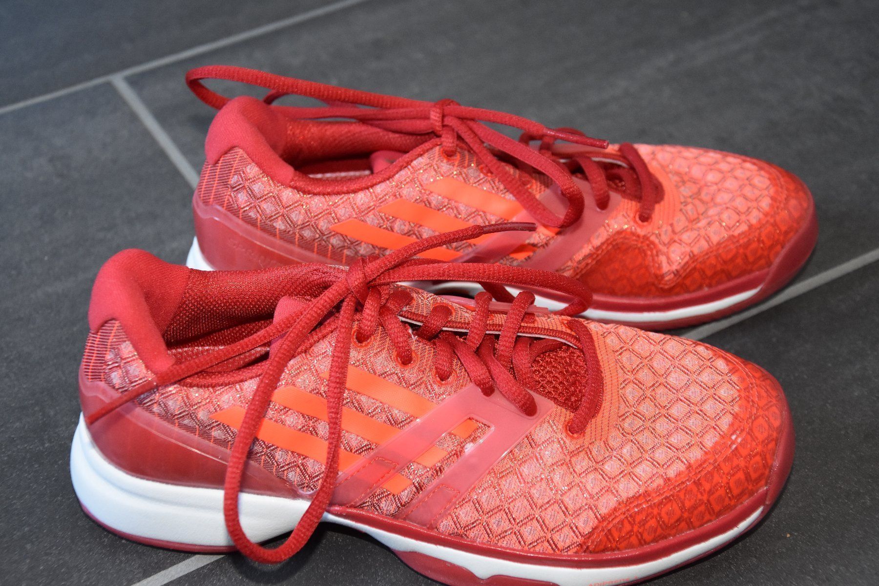 Adidas Damenschuhe: Laufschuh, Adidas, Gr. 36 2/3 – Neu und originalverpackt aus Sins von dsto