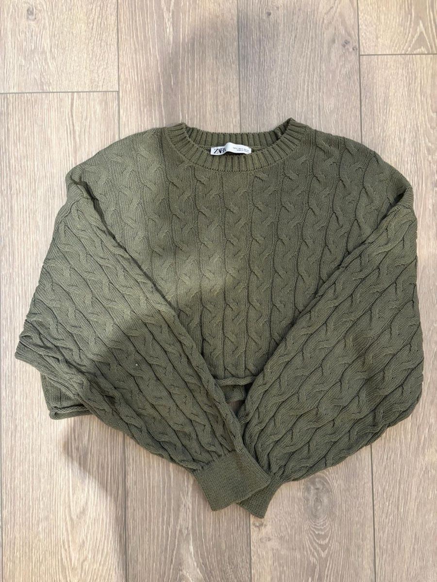 Pullover & Sweatshirts: ZARA Strickpullover Olivgrün Zopfmuster Oversize Herbst Look – Gebraucht aus Birsfelden von mah_6yvz