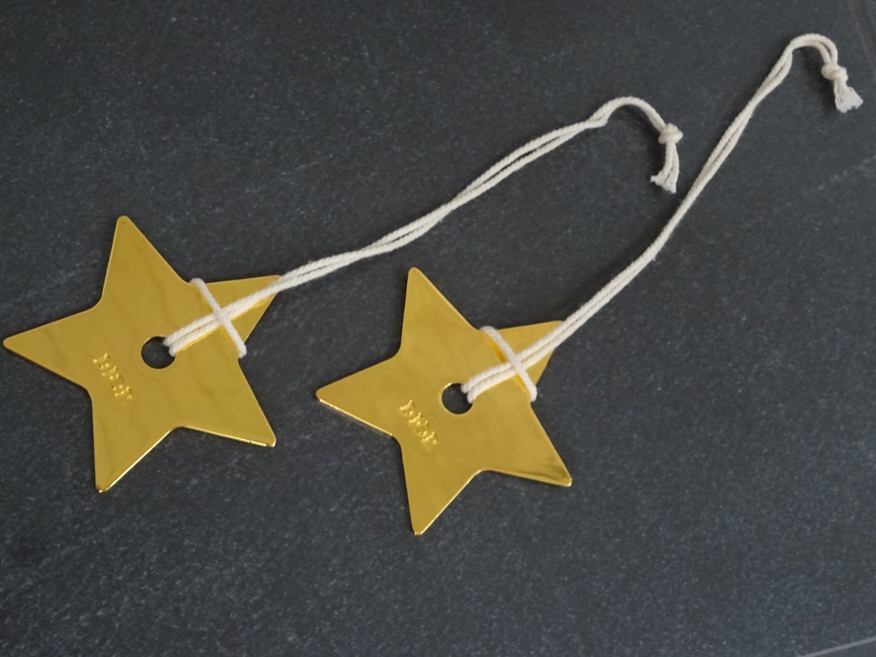 Dior Ciondoli: DIOR Sterne / 2 Bag Charms – Usato da Esslingen venduto da FetteSchnecke