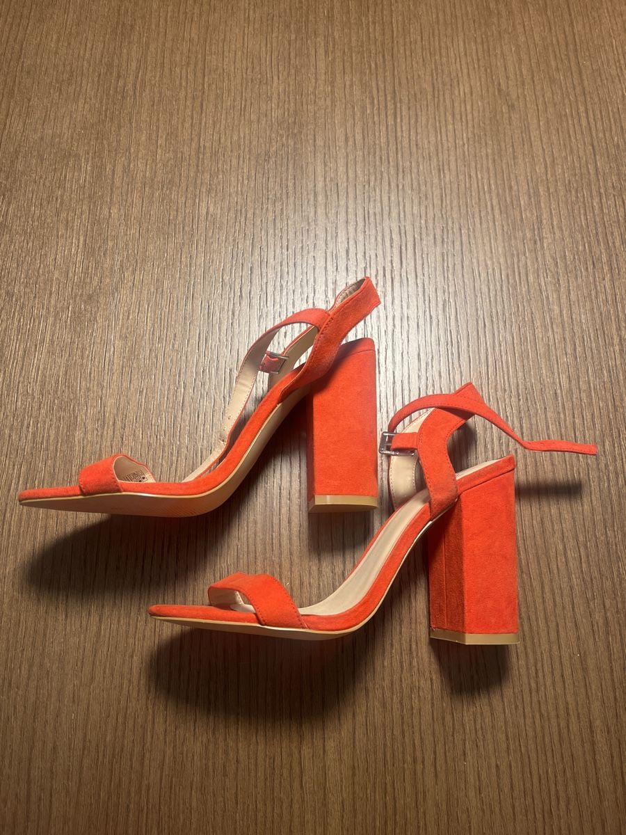 Scarpe da donna: Rote Sandaletten Gr. 40 - Sommerlich & elegant – Nuovo (secondo la descrizione) da Wil SG venduto da secondhand4u 2