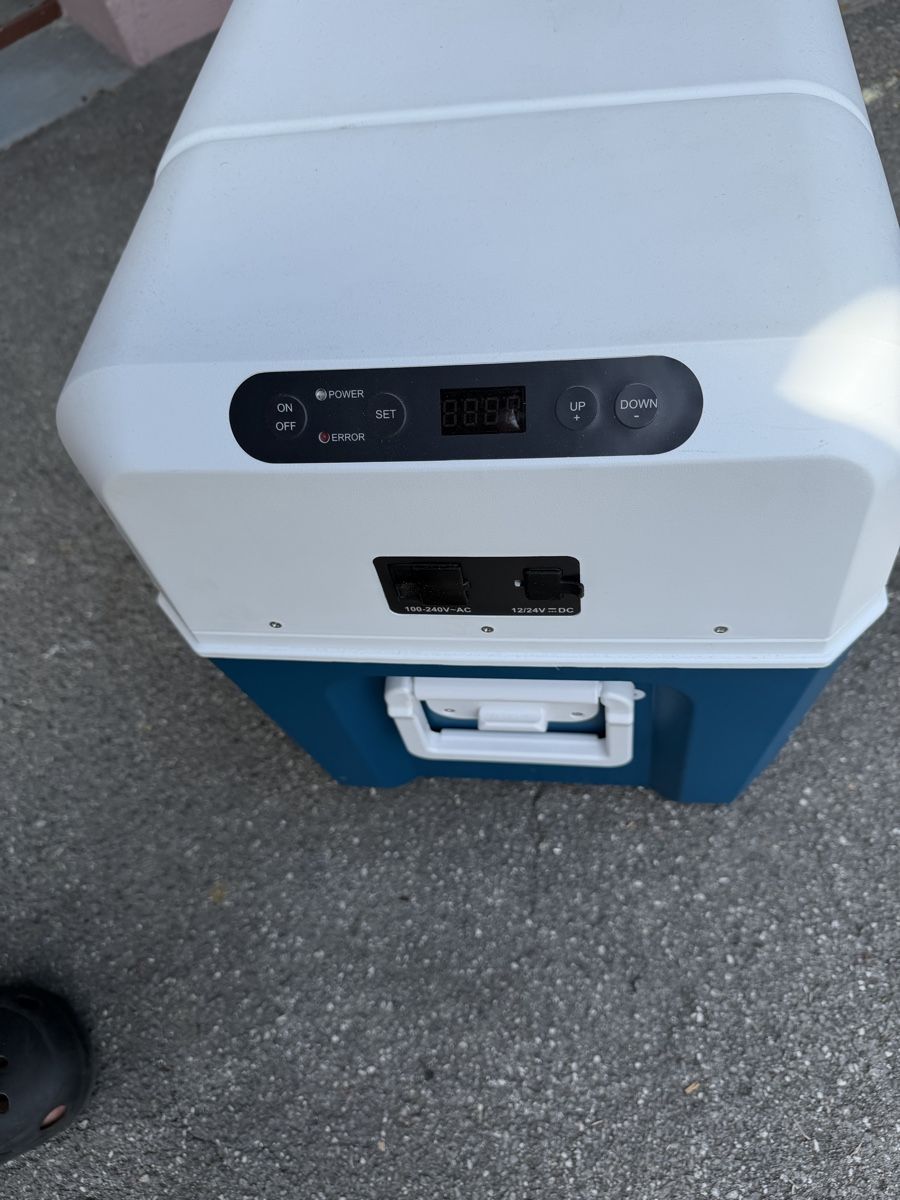 Mobicool Kühlschränke & Kühlen: Kompressorkühlbox 38l – Gebraucht aus Widnau von RenGi800