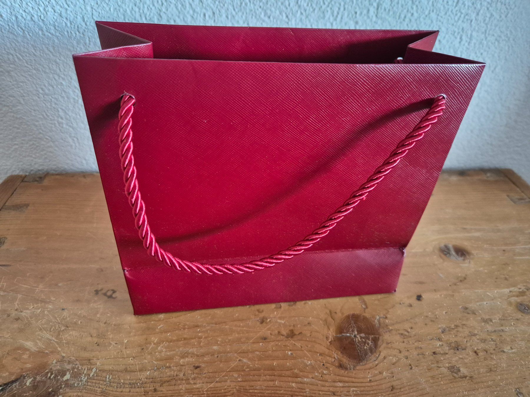 Cartier Borse: Papiertasche Cartier rot 18 x 20 cm Einkaufstüte – Usato da Würenlos venduto da Toolia 3