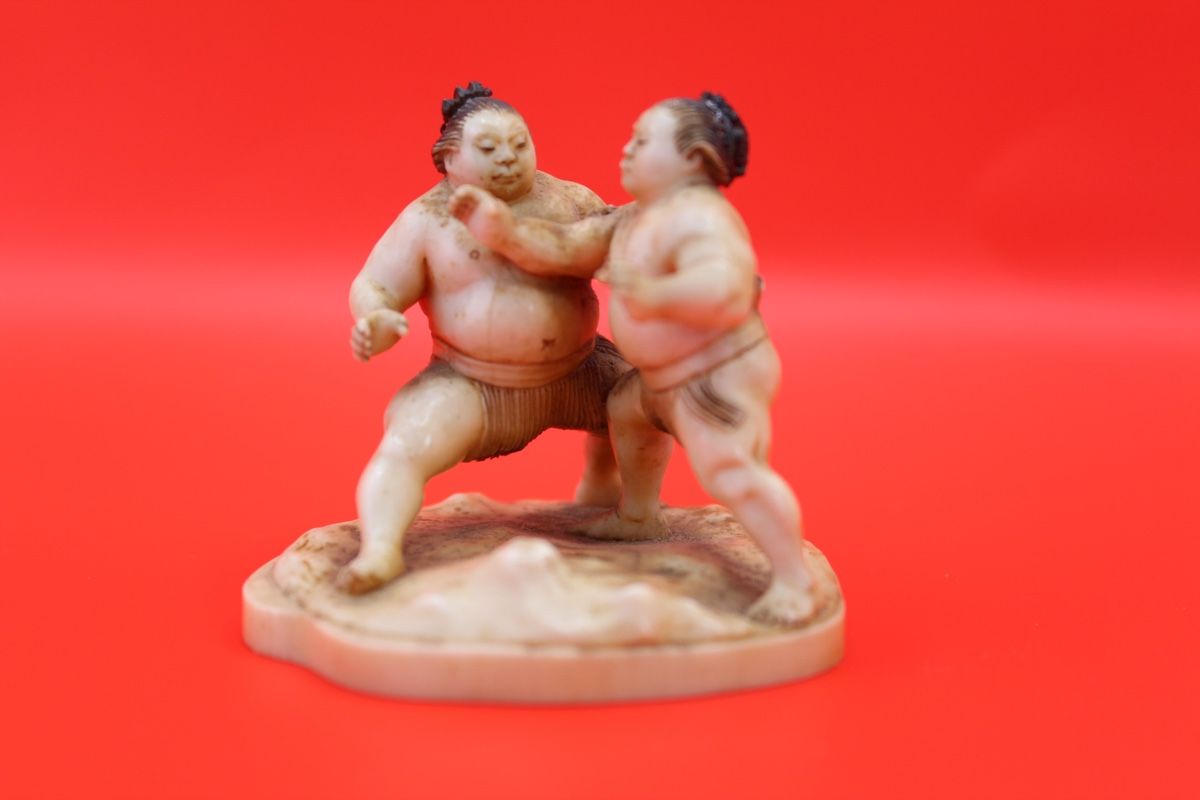 Statuette: Rare Okimono Sumo – Usato da Fiez venduto da Kirafinds