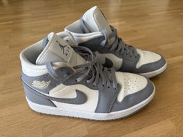 NIKE AIR JORDAN Grösse 40 weiss / grau 2 mal getragen 