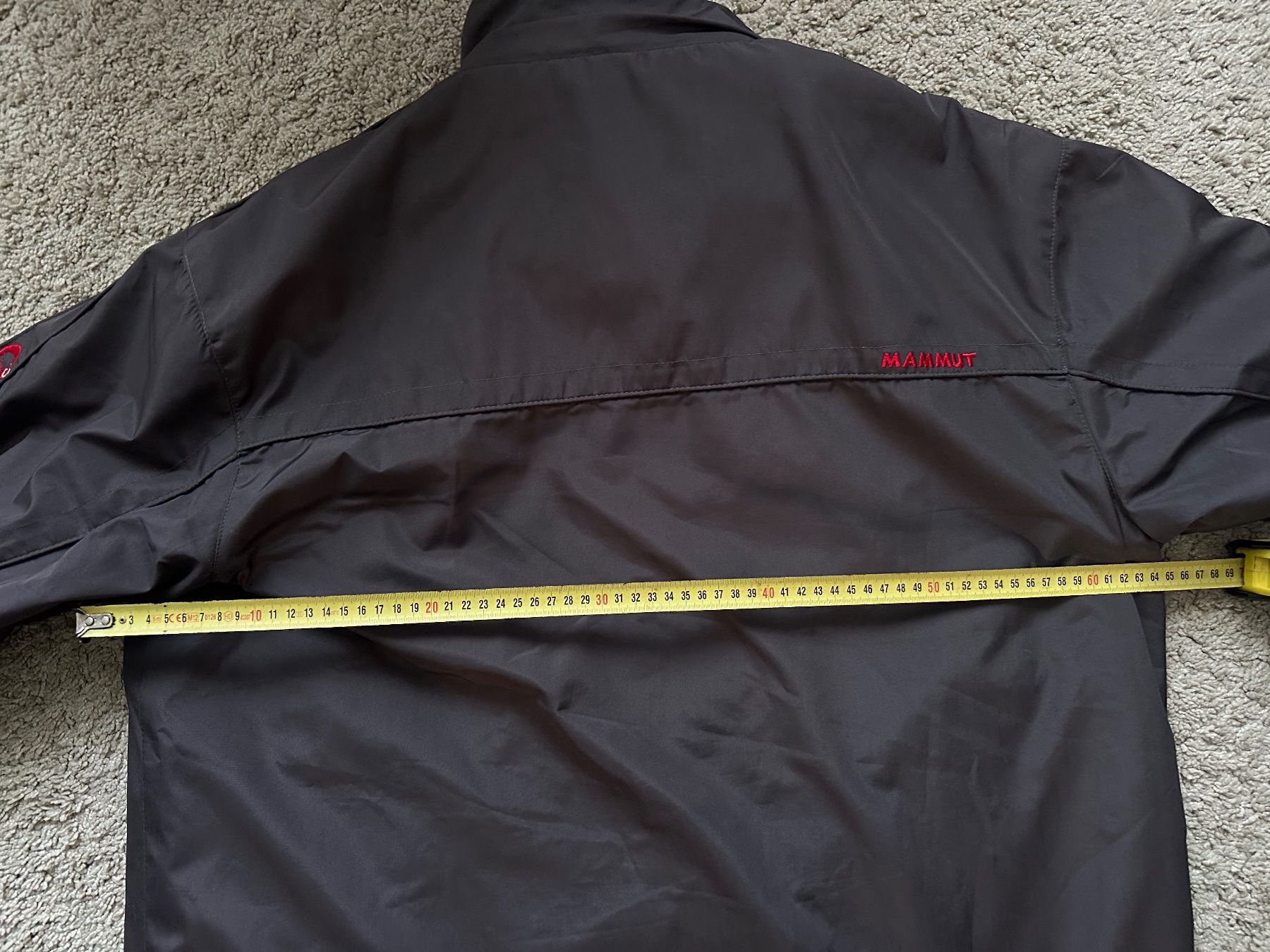 Mammut Giacche: Mammut Winter Jacke, Grösse L, Grau! – Usato da Basel venduto da olo..ir 7