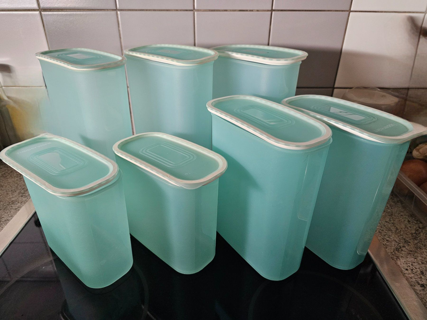 Tupperware Contenitori & Simili: Tupperware Aufbewahruns Behälter – Usato da Aarberg venduto da Totemegerli 1