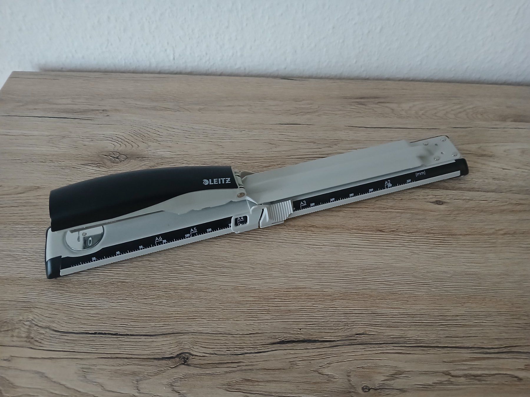 Leitz Machines à relier: Leitz Tischhefter – D'occasion à Safenwil par SilverDesign