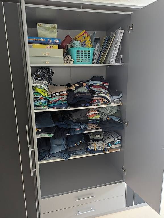 Schränke: Kleiderschrank – Gebraucht aus Jona von kat_pkm5 3