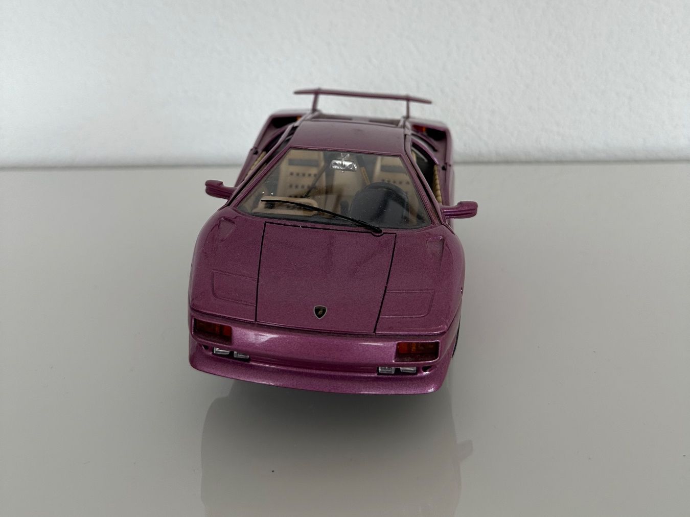 Bburago Modellautos: Lamborghini Diablo 1:18 Bburago mit Sockel – Gebraucht aus Muri AG von gae_kz9y
