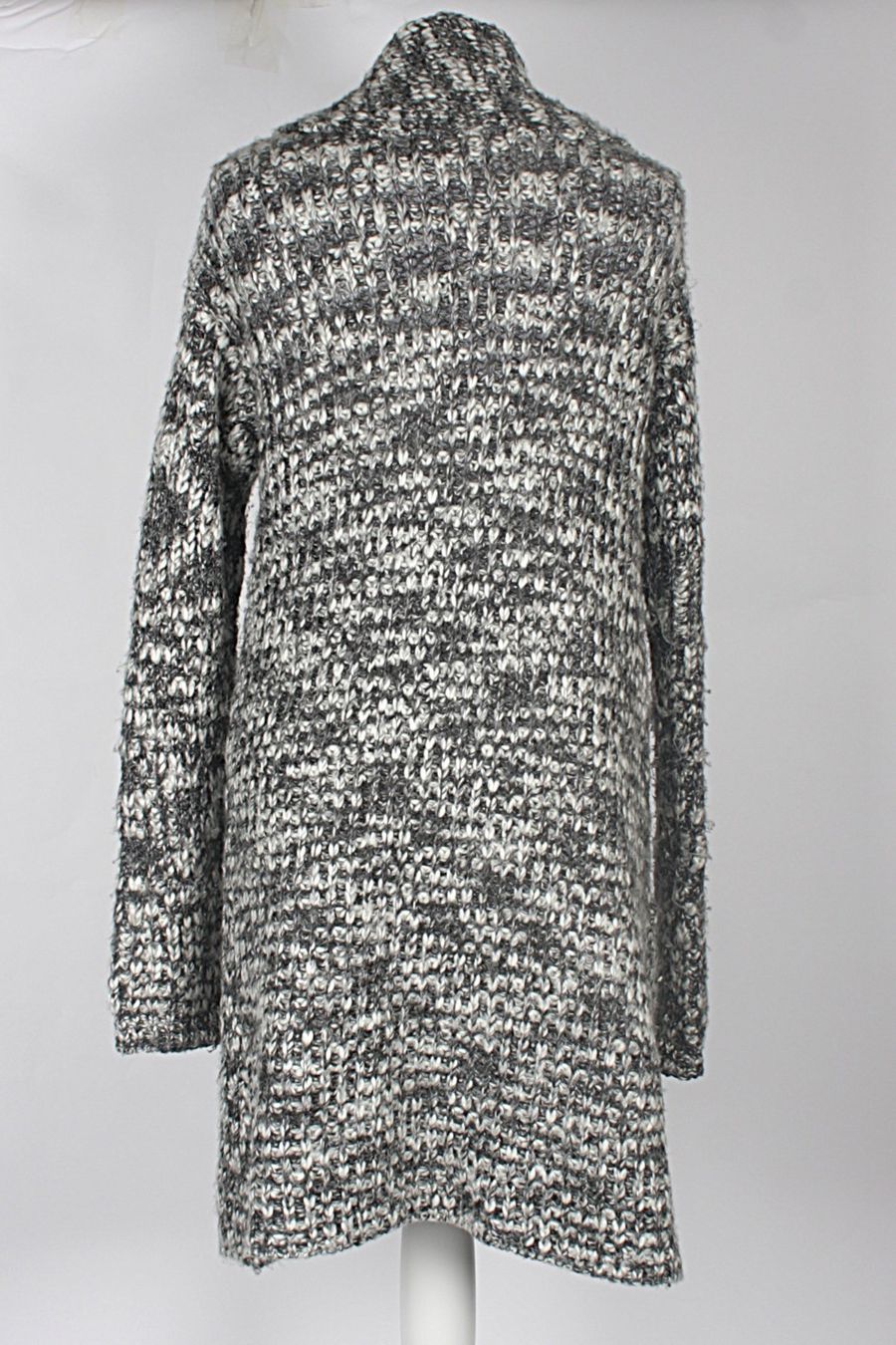 Giacche: YESSICA Strickjacke grau M – Usato da Zollikofen venduto da Restwert_Zollikofen 2