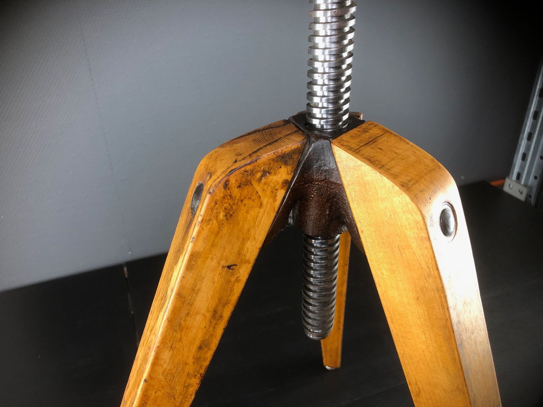 Sgabelli: Toller, Vintage Werkstatthocker, schönes Design – Usato da Laufenburg venduto da industrial-silence 5