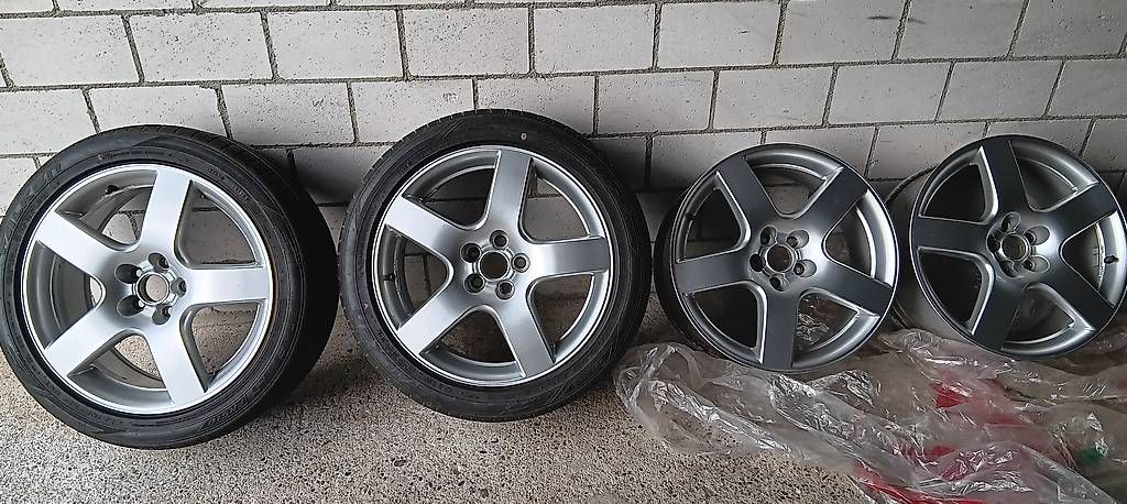 Volkswagen Jantes: Original VW Felgen 17" – D'occasion à Buttisholz par gaz_n2xy 3