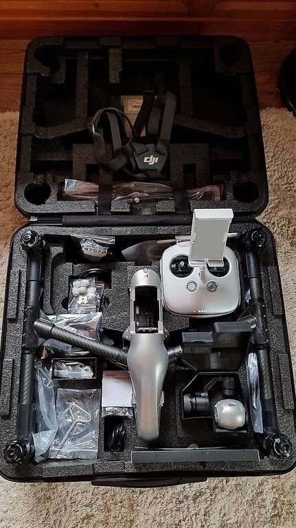 DJI Modellismo RC: Drohne in Koffer – Usato da Unterengstringen venduto da Baldyman 2