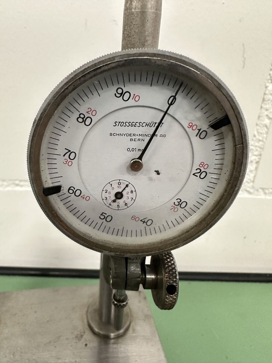 Misurare: Messuhr mit Stativ, Dial gauge 0.01 mm – Usato da Aarberg venduto da SNMachines 1