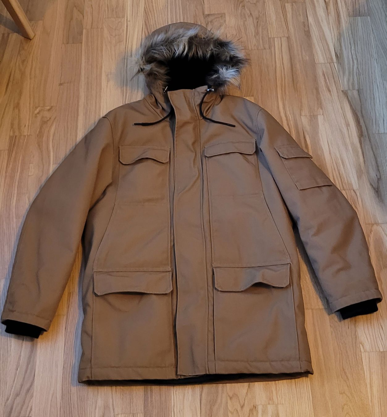 H&M Giacche: Winterjacke – Nuovo (secondo la descrizione) da Wettingen venduto da Nicobinggeli