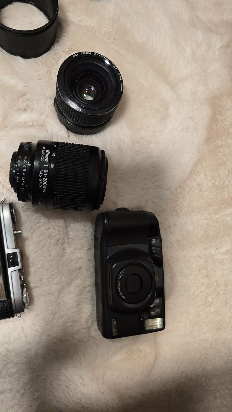 Fotocamera: Lot de caméras, objectifs, accessoires  – Difettoso da Collombey venduto da Car.pare 5