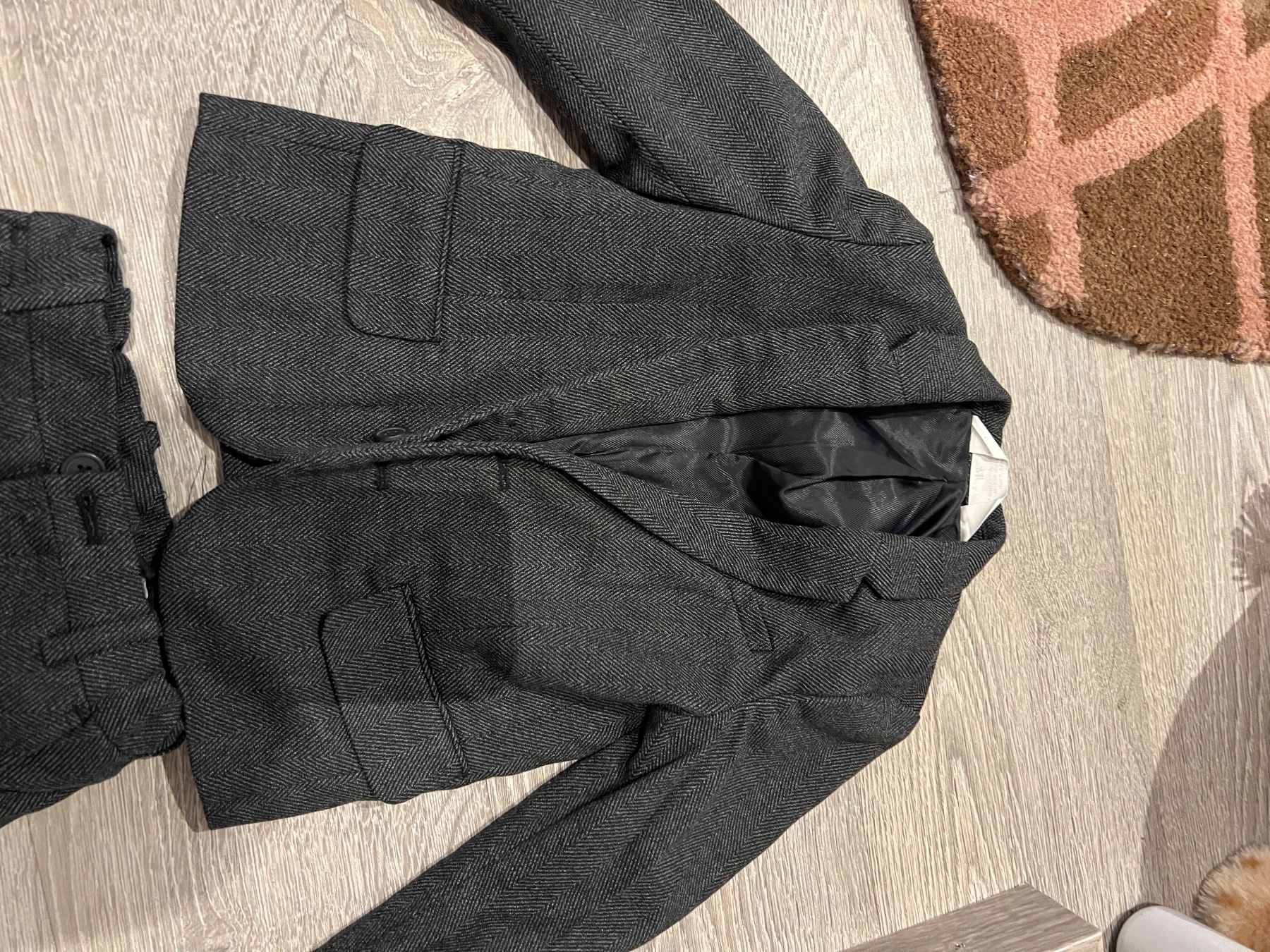 H&M Completi: Costard enfant – Usato da St-Pierre-Clages venduto da loc_8vtz 1