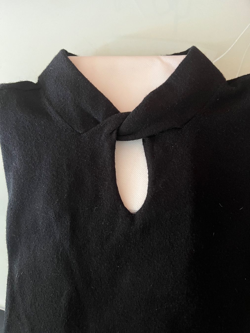Betty Barclay Maglioni & Felpe: Schwarzer Pullover von Betty Barclay Gr 38 Neu – Nuovo (secondo la descrizione) da Pfäffikon ZH venduto da Ruth8