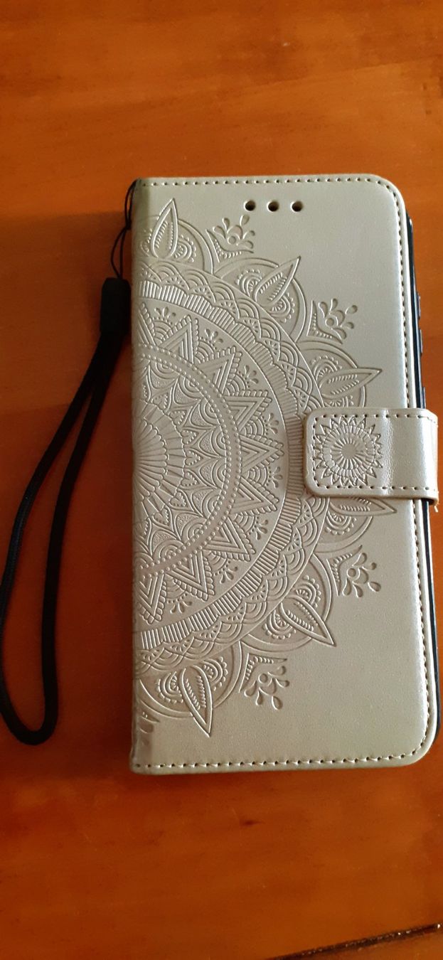 Samsung Cover & Protezioni schermo: Hülle Samsung Galaxy A35 gold-beige – Nuovo (secondo la descrizione) da Winterthur venduto da fabelwin