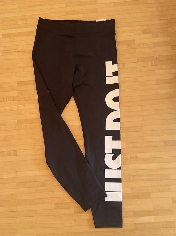 Leggings: Nike Leggins L Damen neu – Usato da Buchs AG venduto da Cres3 1