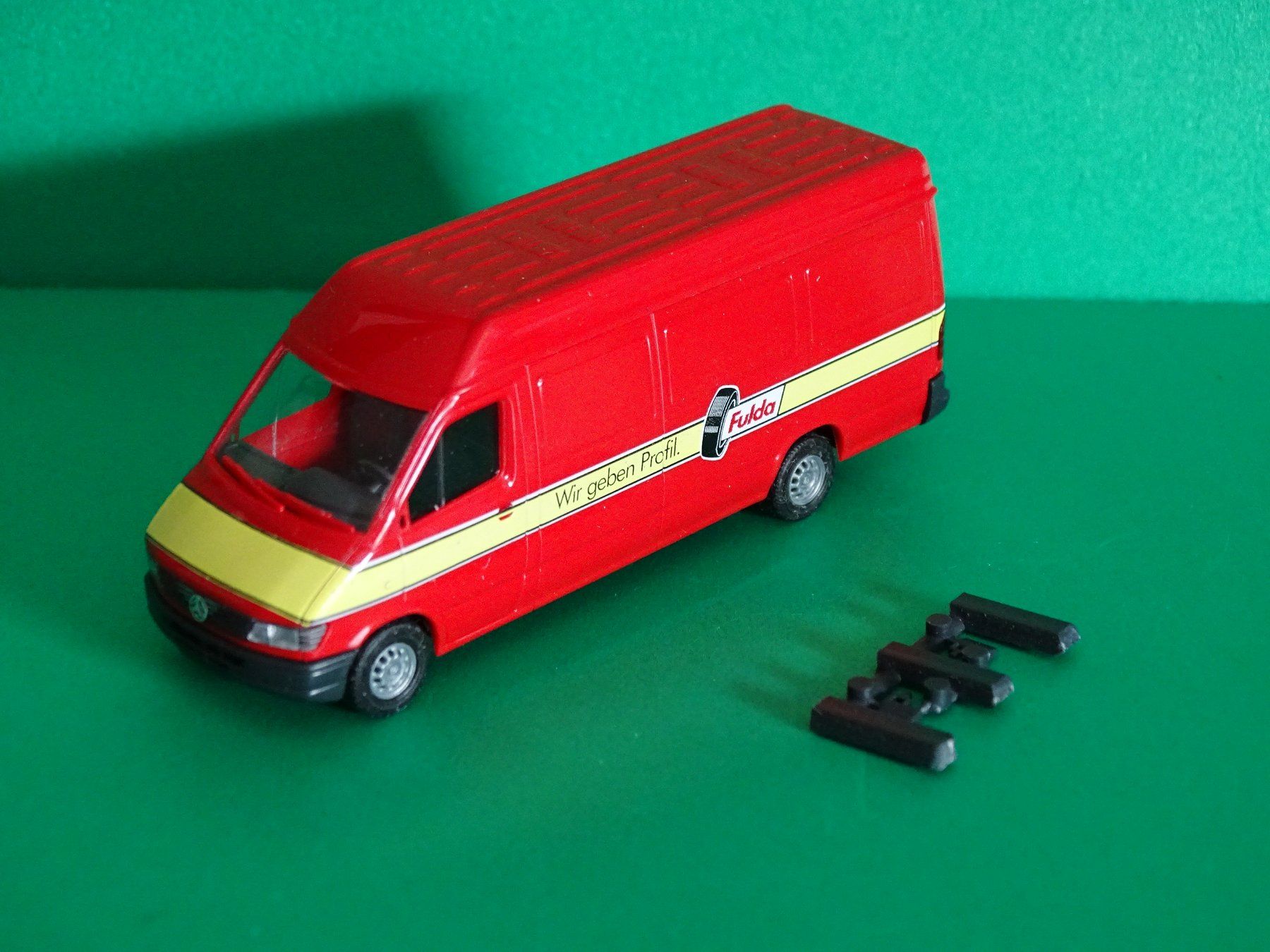 Busch Modellini d'auto: Mercedes Sprinter von Busch 1/87 – Nuovo (secondo la descrizione) da Bretzwil venduto da Meex