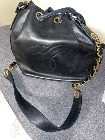 Chanel Beuteltasche mit Pochette Schwarz Lammleder mit Logo