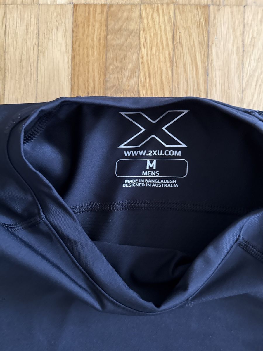 T-shirt: 2XU Kompressionsshirt sport  – Usato da Sisseln AG venduto da Gommibaerli87 1