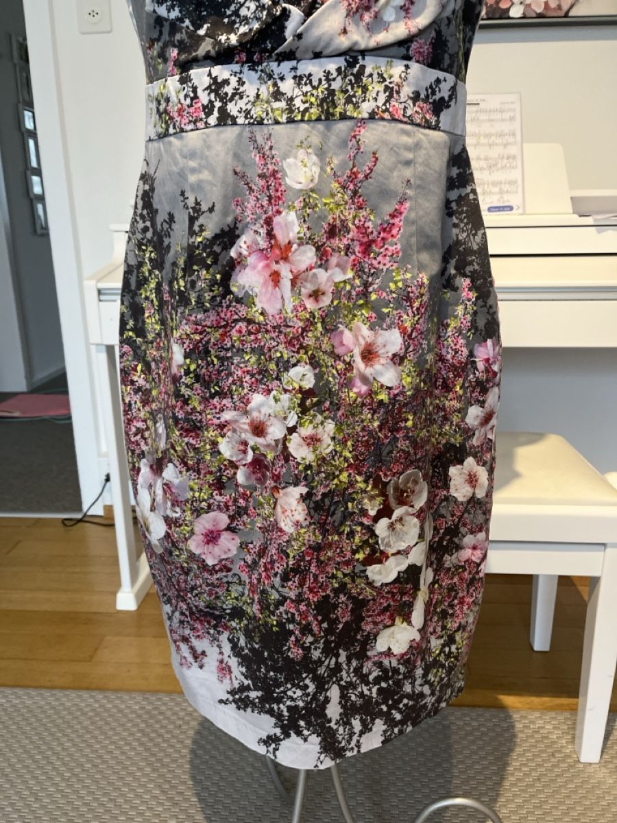 Phase Eight Vestiti: Kleid mit Blumenmuster, Phase Eight, 38 – Usato da Solothurn venduto da Bobesch08 2