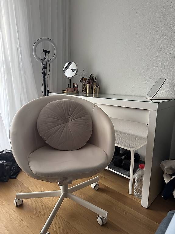 Seggioloni: Tisch + Stuhl für Make up – Usato da Stein AG venduto da eli_ydf9 1